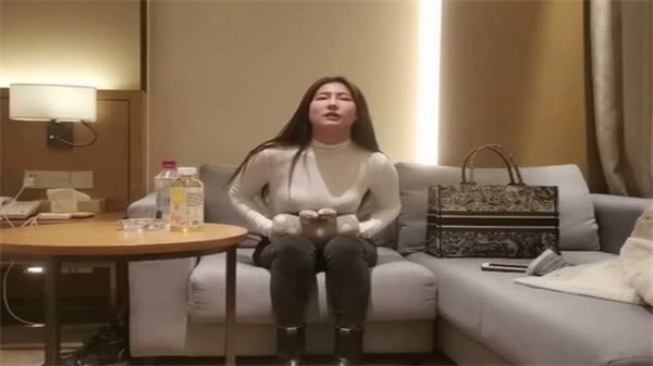 文轩探花长发小姐姐奶子真不小淫荡小骚货